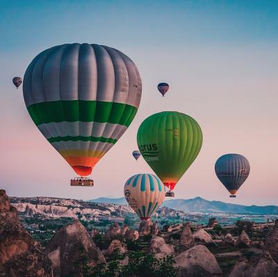 Travel in a Hot Air Balloon