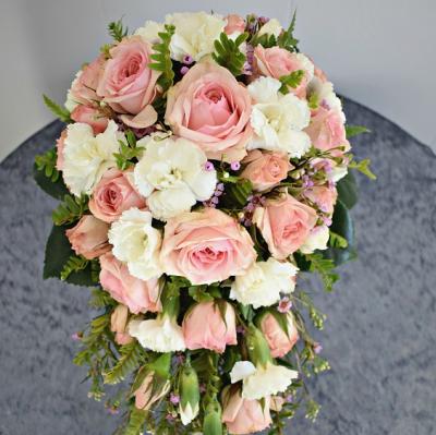 Receive a bunch of roses